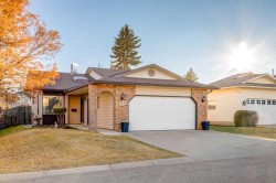 35 Woodstock Road SW Calgary, AB T2W 5V8