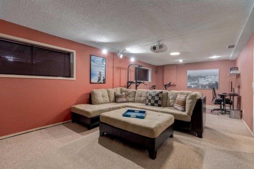 35 Woodstock Road Sw, Calgary, AB - Indoor Photo Showing Other Room