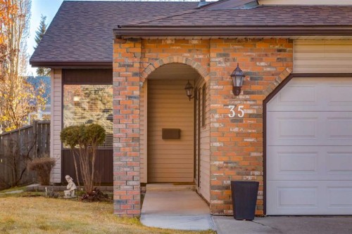 35 Woodstock Road Sw, Calgary, AB - Outdoor With Exterior