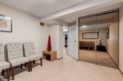 35 Woodstock Road Sw, Calgary, AB - Indoor