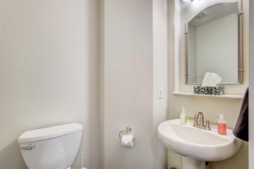 236 Somme Avenue Sw, Calgary, AB - Indoor Photo Showing Bathroom