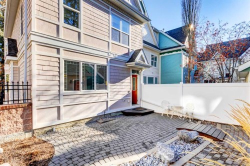236 Somme Avenue Sw, Calgary, AB - Outdoor