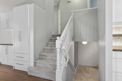 328 Douglas Ridge Close Se, Calgary, AB - Indoor Photo Showing Other Room