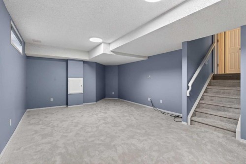 328 Douglas Ridge Close Se, Calgary, AB - Indoor Photo Showing Other Room