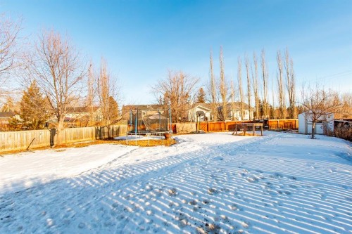 25 Park Place, Didsbury, AB - Outdoor