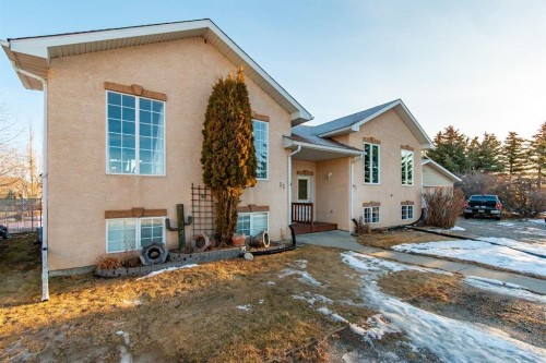 25 Park Place, Didsbury, AB - Outdoor