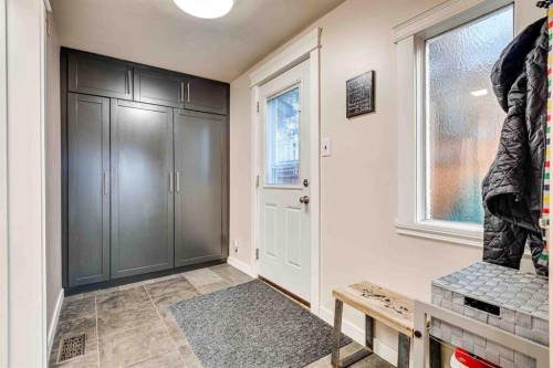 206 5 Avenue Se, Three Hills, AB - Indoor Photo Showing Other Room