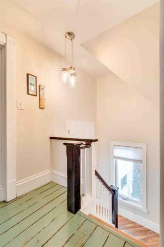 206 5 Avenue Se, Three Hills, AB - Indoor Photo Showing Other Room