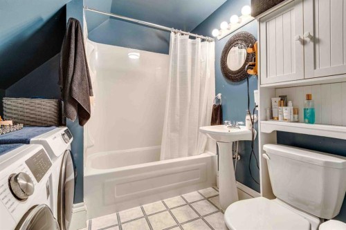 206 5 Avenue Se, Three Hills, AB - Indoor