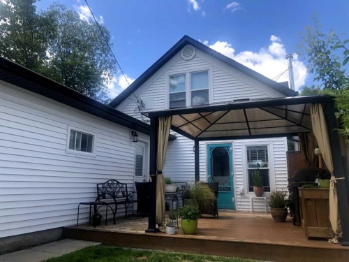 206 5 Avenue Se, Three Hills, AB - Outdoor