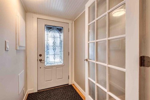 206 5 Avenue Se, Three Hills, AB - Indoor Photo Showing Other Room