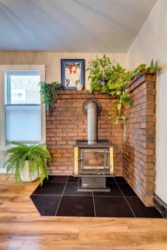 206 5 Avenue Se, Three Hills, AB - Indoor Photo Showing Other Room