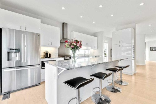 2728 Cochrane Road Nw, Calgary, AB - Indoor Photo Showing Kitchen With Upgraded Kitchen