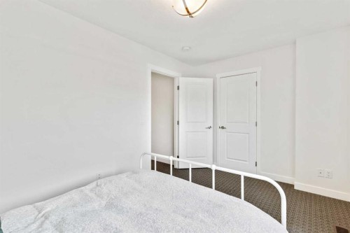 2728 Cochrane Road Nw, Calgary, AB - Indoor Photo Showing Bedroom