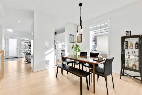 2728 Cochrane Road Nw, Calgary, AB - Indoor Photo Showing Dining Room