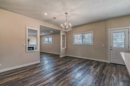 23 Cheltenham Road Nw, Calgary, AB - Indoor Photo Showing Other Room