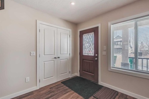 23 Cheltenham Road Nw, Calgary, AB - Indoor Photo Showing Other Room
