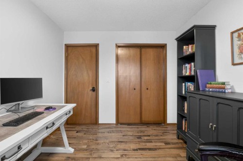 1480 Berkley Drive Nw, Calgary, AB - Indoor Photo Showing Office
