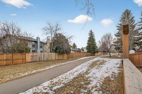 1480 Berkley Drive Nw, Calgary, AB - Outdoor