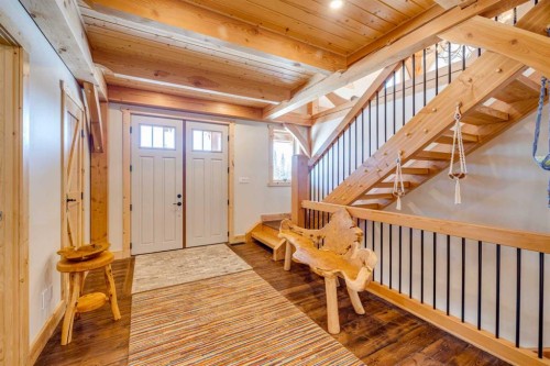 231035 Range Road 54, Bragg Creek, AB - Indoor Photo Showing Other Room