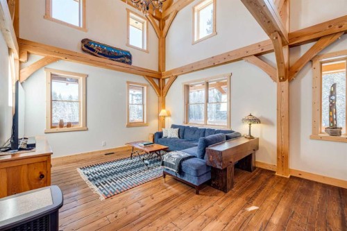 231035 Range Road 54, Bragg Creek, AB - Indoor