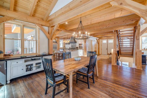 231035 Range Road 54, Bragg Creek, AB - Indoor Photo Showing Dining Room