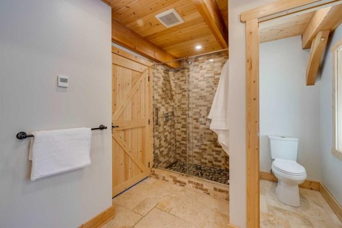 231035 Range Road 54, Bragg Creek, AB - Indoor Photo Showing Bathroom
