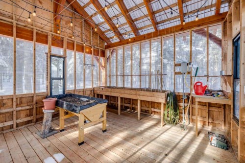 231035 Range Road 54, Bragg Creek, AB - Indoor Photo Showing Other Room