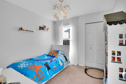 73 Covebrook Place Ne, Calgary, AB - Indoor Photo Showing Bedroom