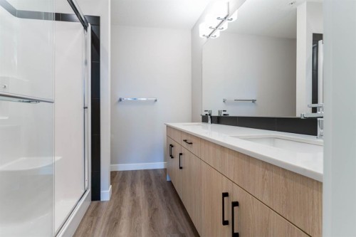 2312-55 Lucas Way Nw, Calgary, AB - Indoor Photo Showing Bathroom