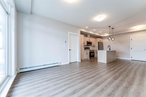 2312-55 Lucas Way Nw, Calgary, AB - Indoor Photo Showing Kitchen