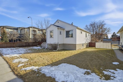 139 20 Avenue Ne, Calgary, AB - Outdoor