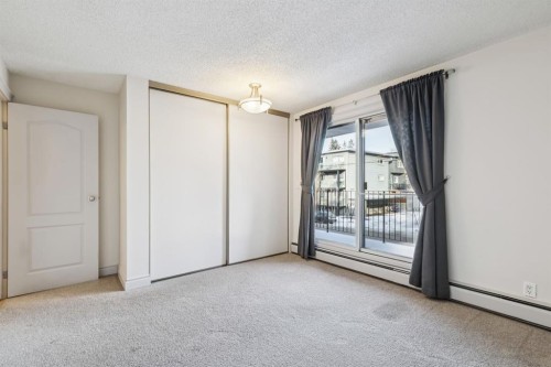 6-1607 26 Avenue Sw, Calgary, AB - Indoor Photo Showing Other Room