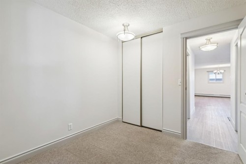 6-1607 26 Avenue Sw, Calgary, AB - Indoor Photo Showing Other Room