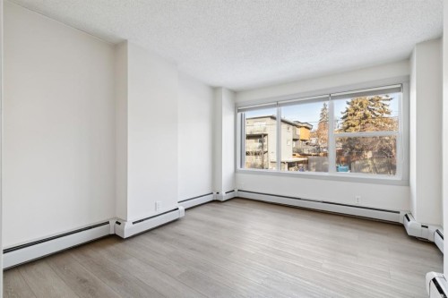 6-1607 26 Avenue Sw, Calgary, AB - Indoor