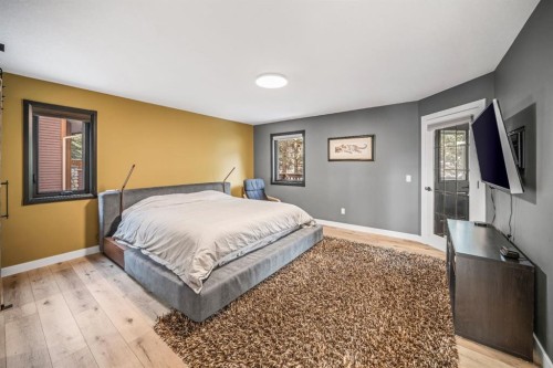 108 Lougheed Circle, Banff, AB - Indoor Photo Showing Bedroom
