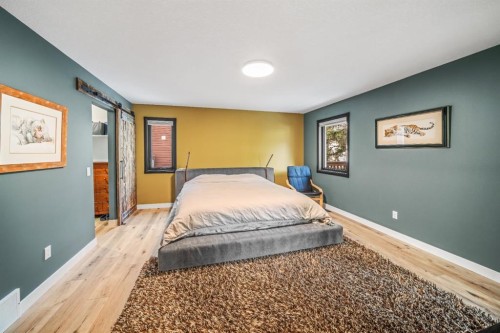 108 Lougheed Circle, Banff, AB - Indoor Photo Showing Bedroom