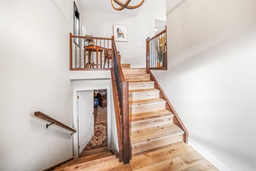 108 Lougheed Circle, Banff, AB - Indoor Photo Showing Other Room