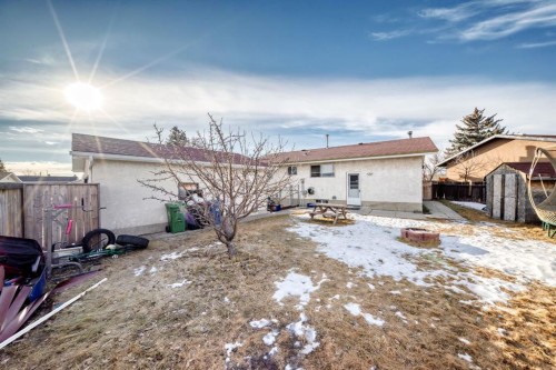 19 Malvern Place Ne, Calgary, AB - Outdoor