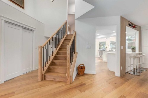 113 Straddock Terrace Sw, Calgary, AB - Indoor Photo Showing Other Room