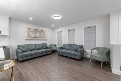 10532 Cityscape Drive Ne, Calgary, AB - Indoor Photo Showing Living Room