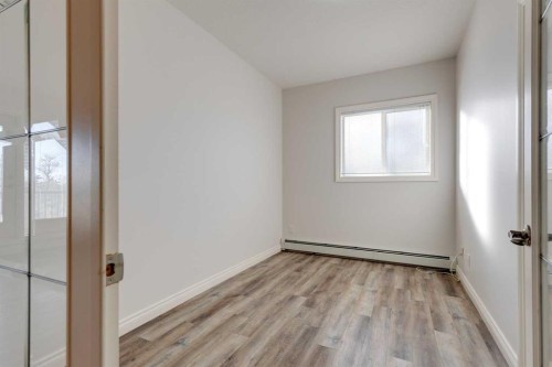 304-1606 4 Street Nw, Calgary, AB - Indoor Photo Showing Other Room
