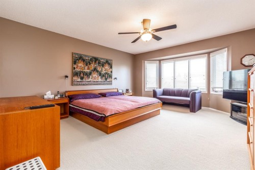 63 Edgeridge Court Nw, Calgary, AB - Indoor Photo Showing Bedroom