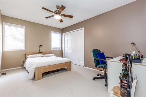 63 Edgeridge Court Nw, Calgary, AB - Indoor Photo Showing Bedroom