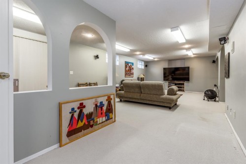63 Edgeridge Court Nw, Calgary, AB - Indoor