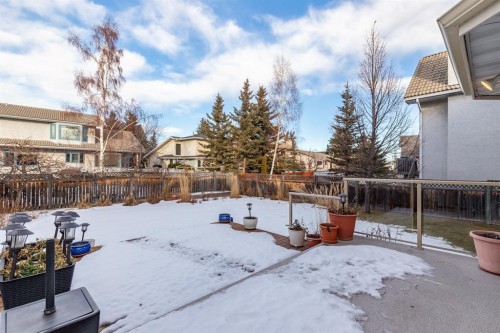 63 Edgeridge Court Nw, Calgary, AB - Outdoor