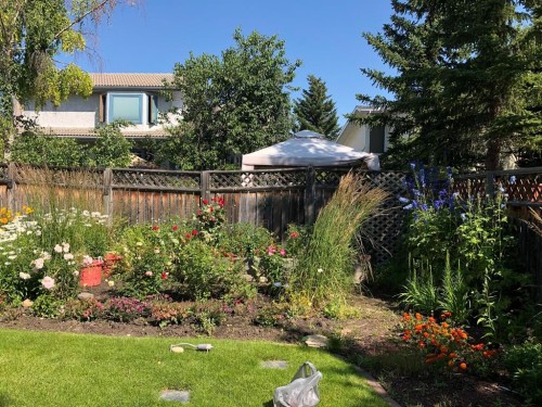 63 Edgeridge Court Nw, Calgary, AB - Outdoor