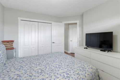 31 Bridlewood Road Sw, Calgary, AB - Indoor Photo Showing Bedroom