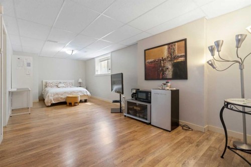 31 Bridlewood Road Sw, Calgary, AB - Indoor Photo Showing Bedroom