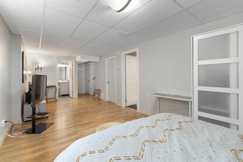 31 Bridlewood Road Sw, Calgary, AB - Indoor Photo Showing Bedroom